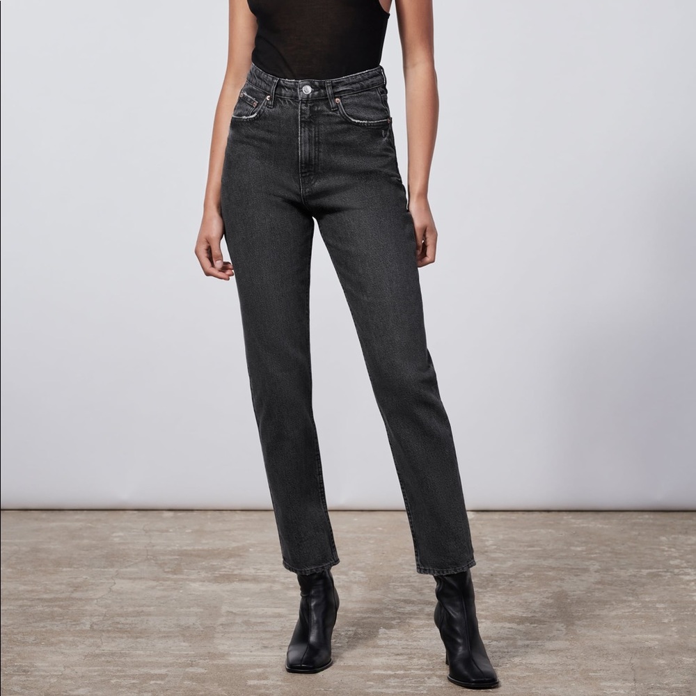 ZARA 90s Mom Fit Jeans